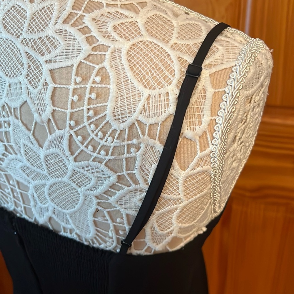 Aritzia Sunday Best Baby Dress in Black - Picture 5 of 8